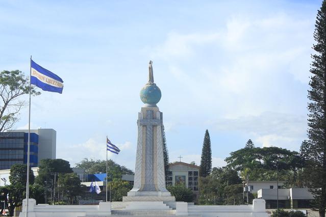 Monumento al Divino Salvador del Mundo